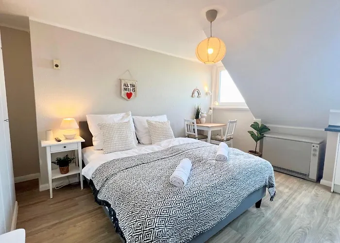 Kleine, Gemuetliche Apartments Im Herzen Von Buesum